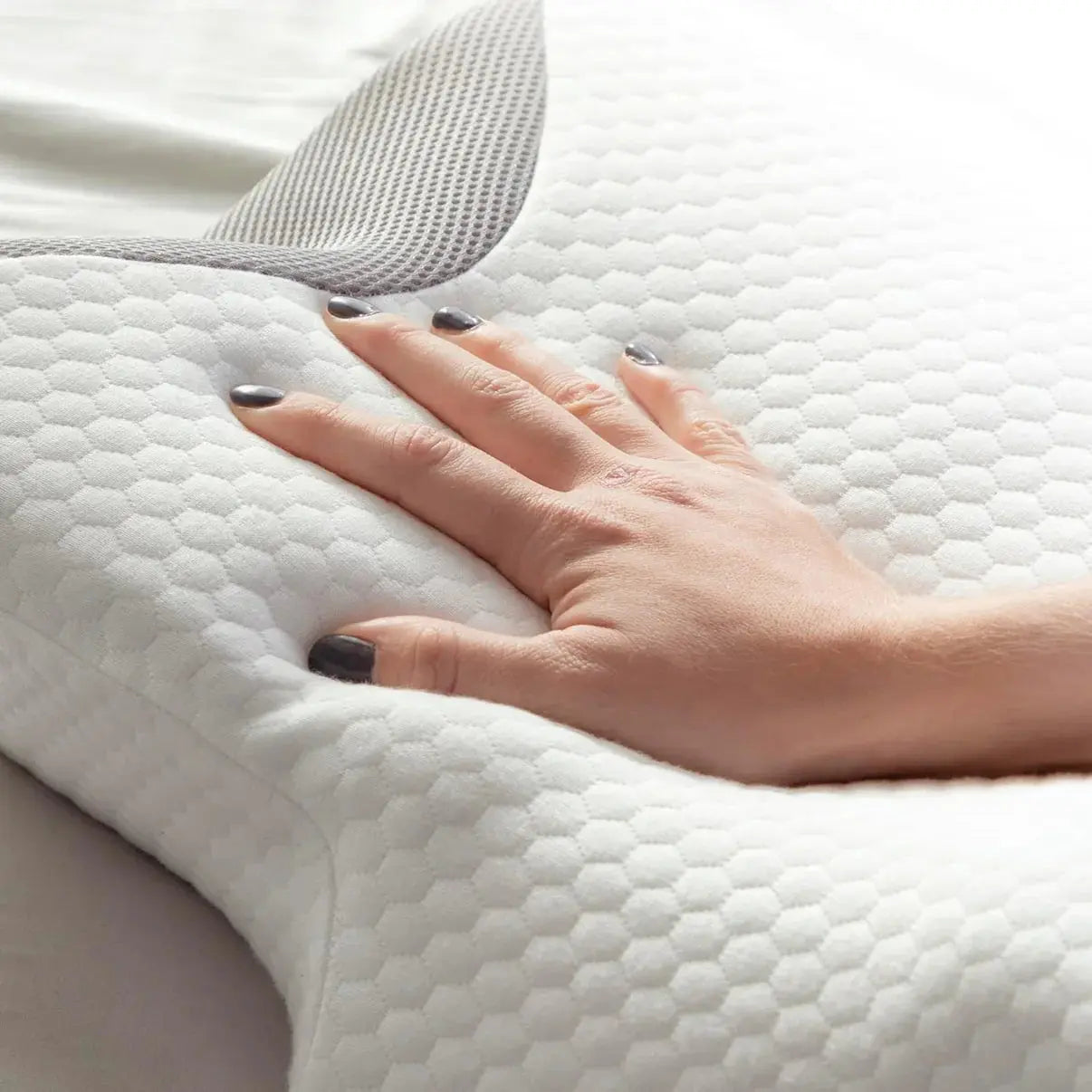 ContourEase™ Orthopedic Memory Foam Pillow Neurelio